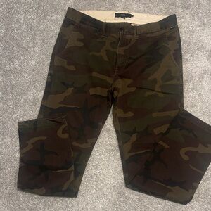 Vans Men's Olive & Brown Camouflage Chino Pants
